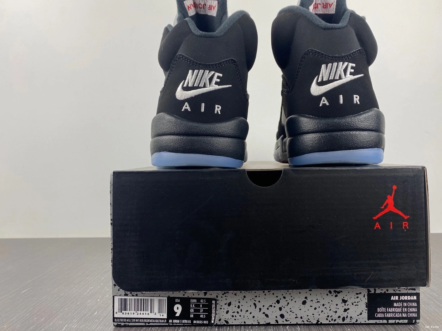 Jordan Retro Metallic (2016) - Black 845035-003 5 0124